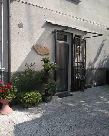 Apartment La Casa Del Barbarossa